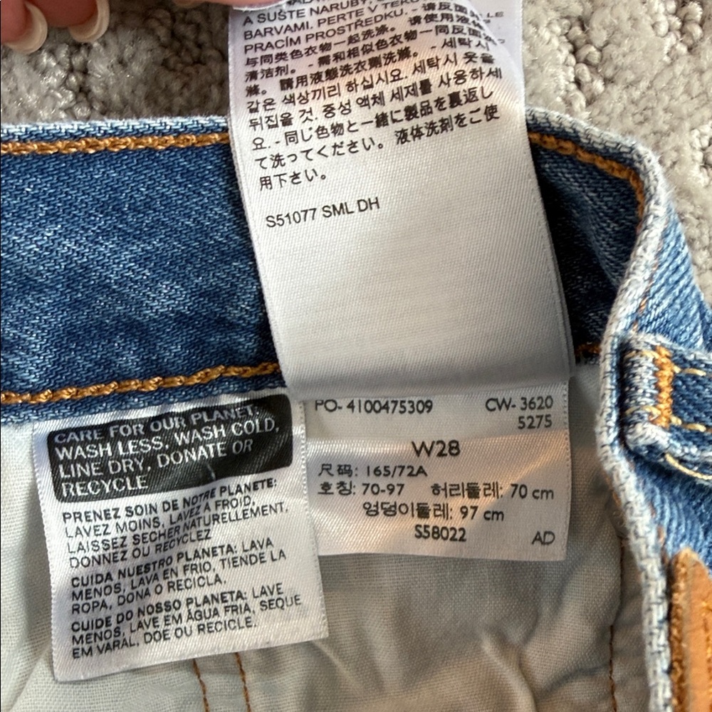 Levi’s 501 Demin Shorts - Picture 3 of 5